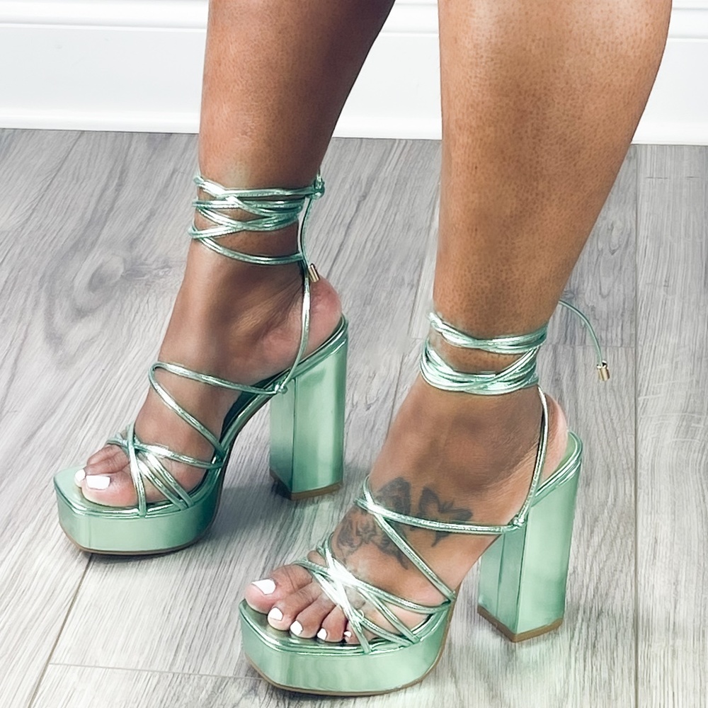 CHLOE green strappy platform open toe heel